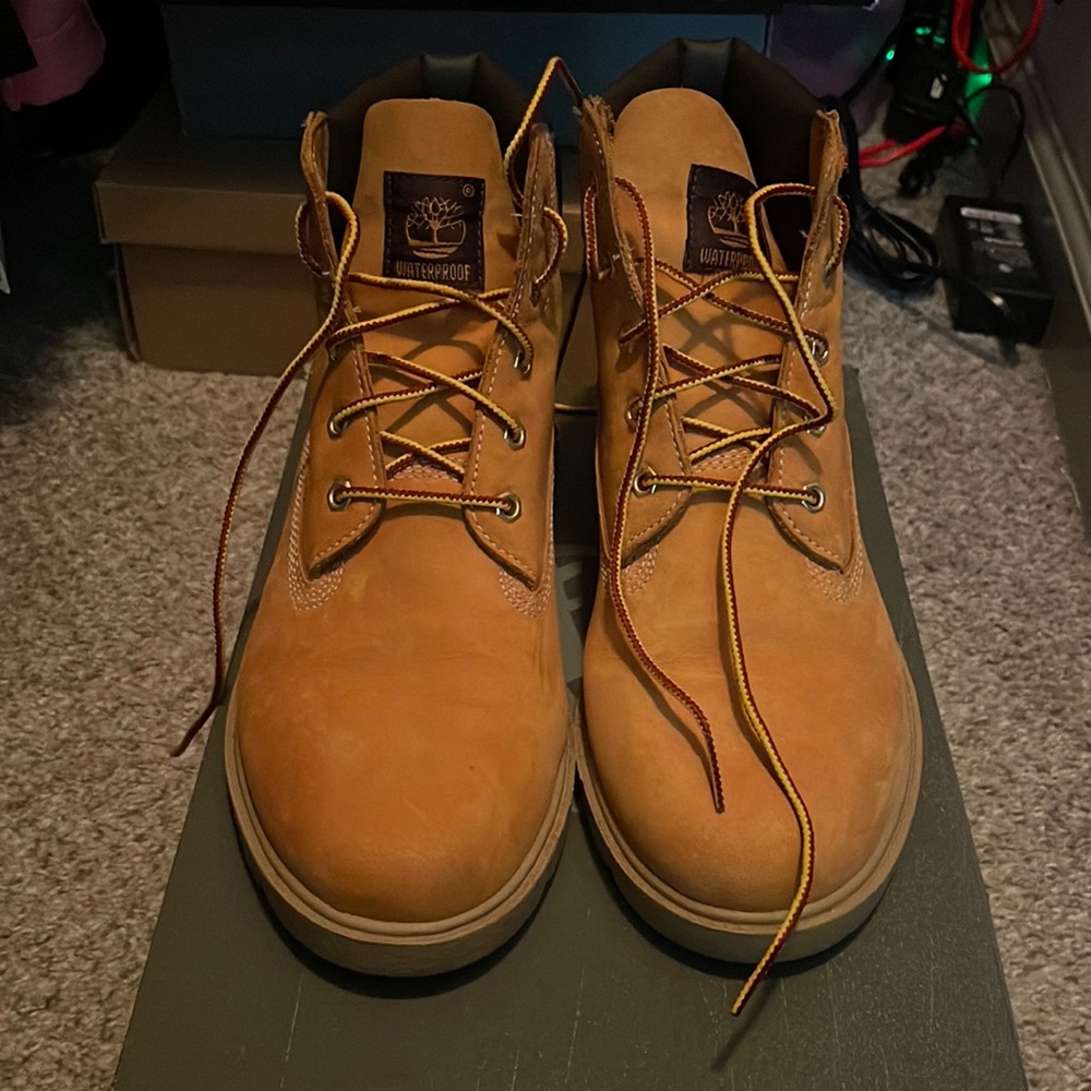 TIMBERLAND BOOTS